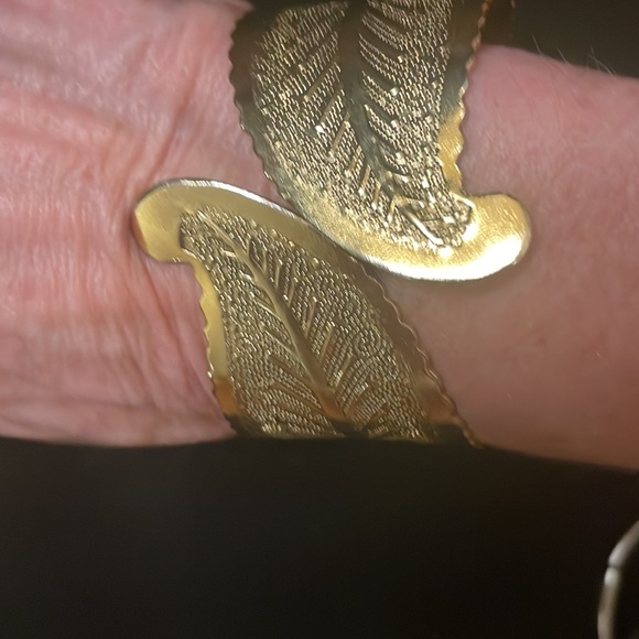 Gold leaf braclet - Picture 6 of 8